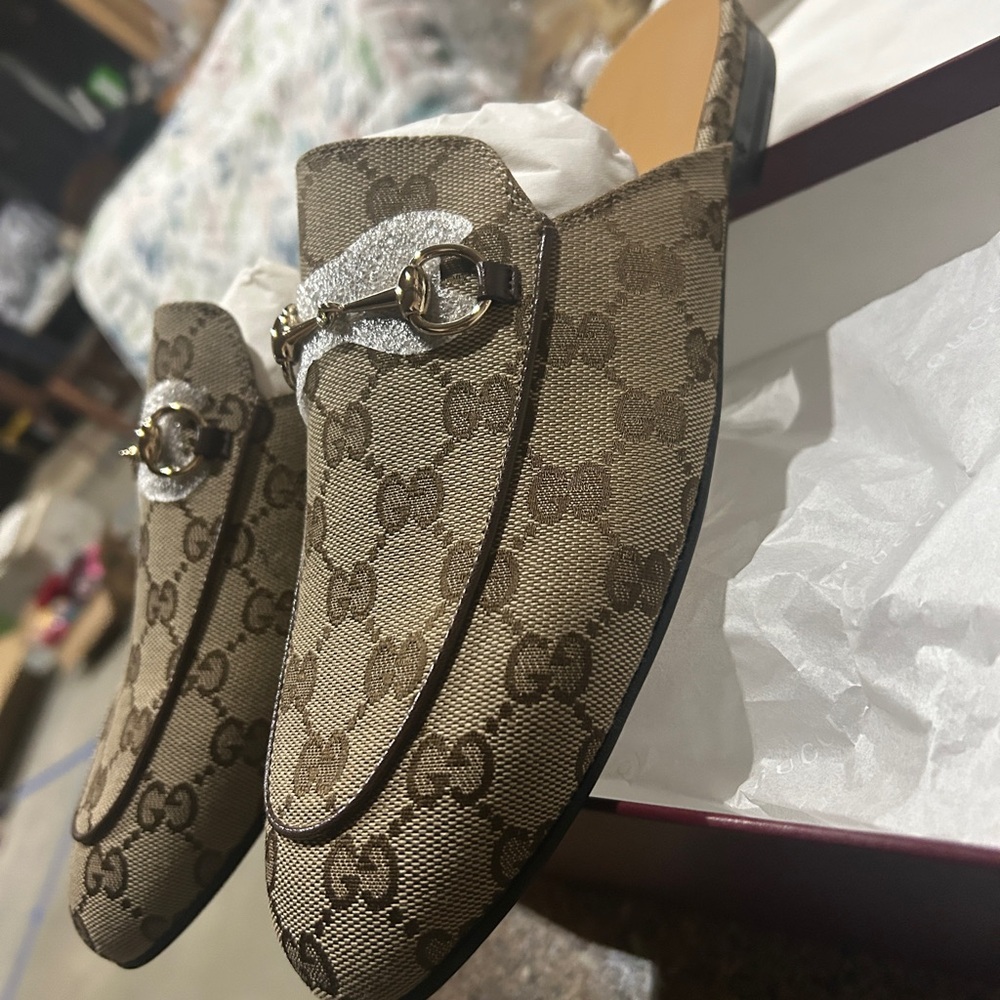 Gucci Brown GG Canvas Princetown Mule with Gold Horsebit - Picture 3 of 15